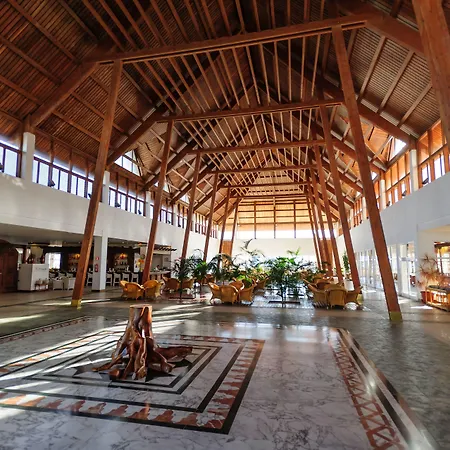 富埃特文图公主酒店